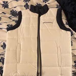 NWT Seahawks Cream and Navy Puffer Vest